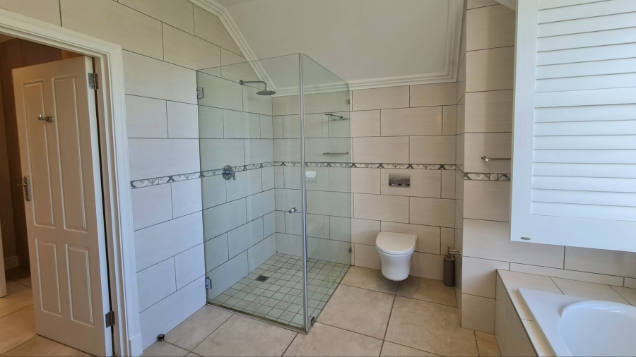 5 Bedroom Property for Sale in The Village Western Cape